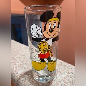VINTAGE 1970’s RARE WALT DISNEY PRODUCTIONS MICKEY MOUSE “THE CHAMP” 12 OZ GLASS